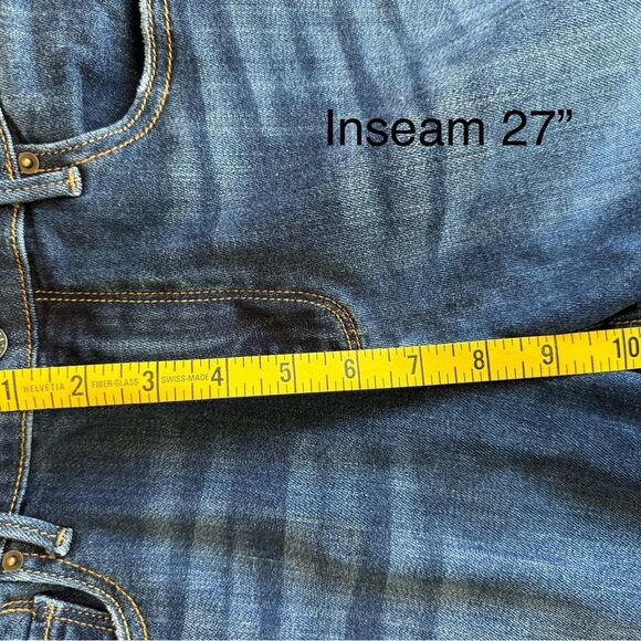 Driftwood embroidered distressed jeans 30” - Picture 9 of 10